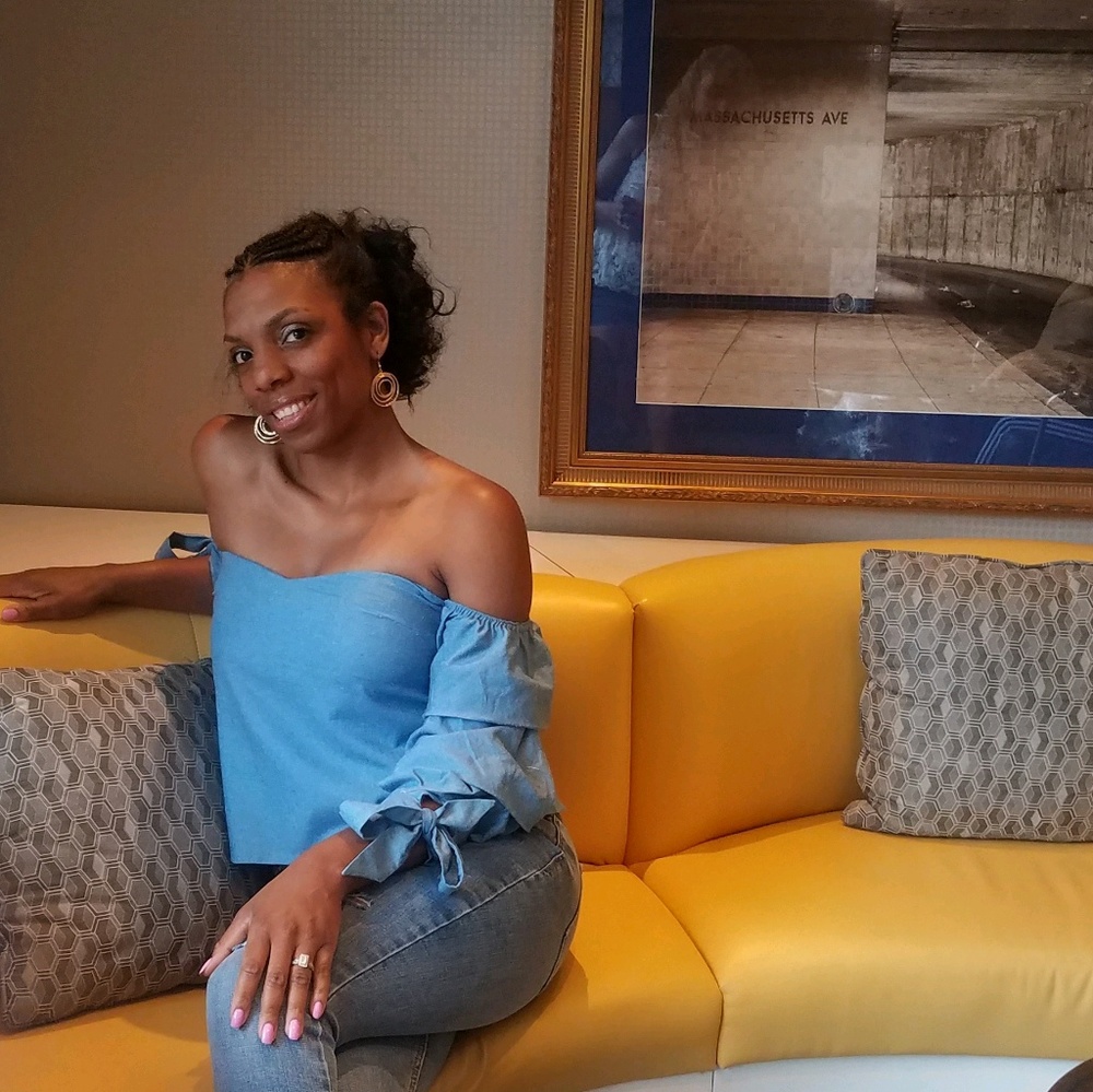 Meet your Posher, Renee